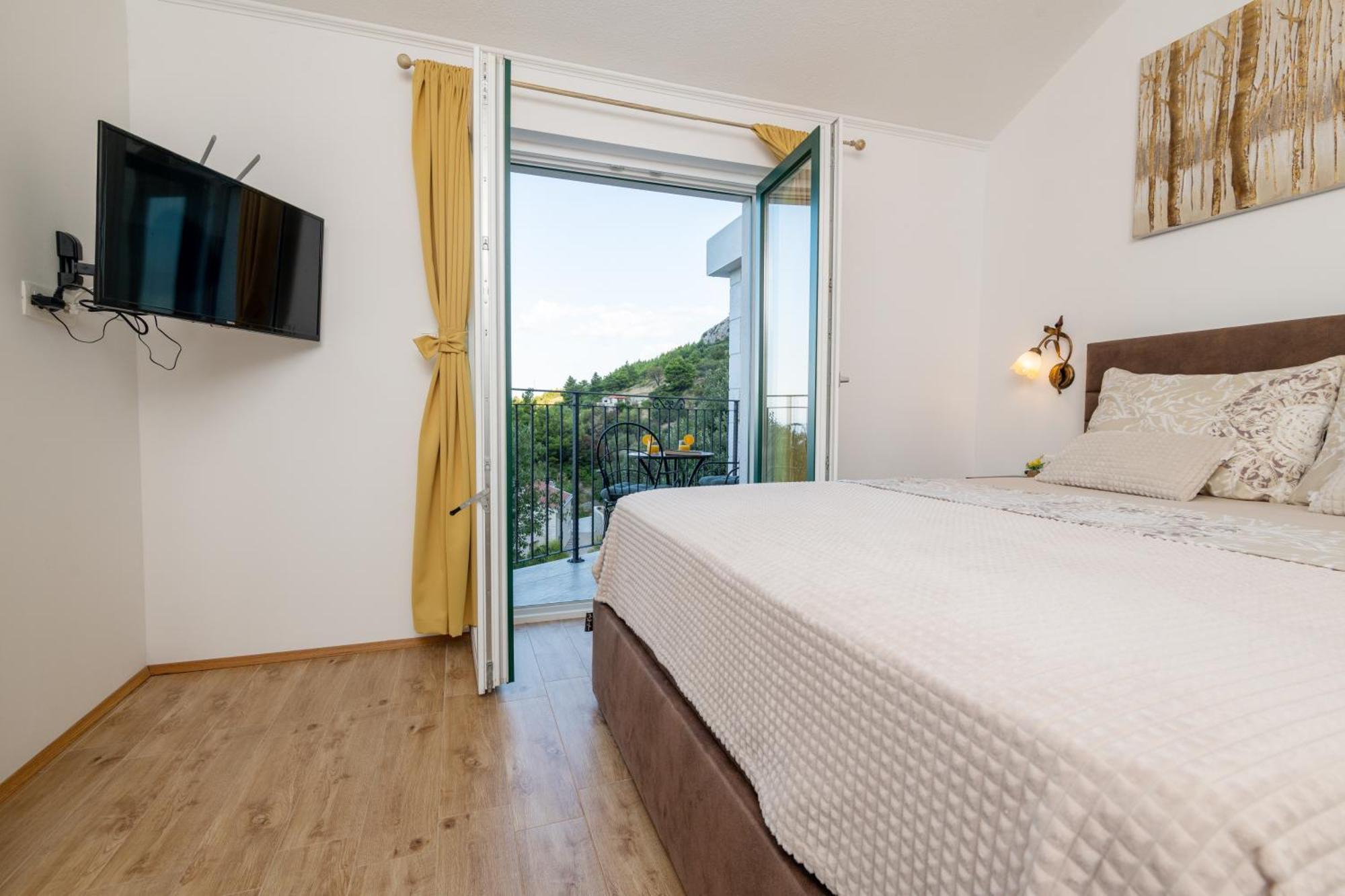 Gabriel With Pool, Sauna, Jacuzzi Vila *