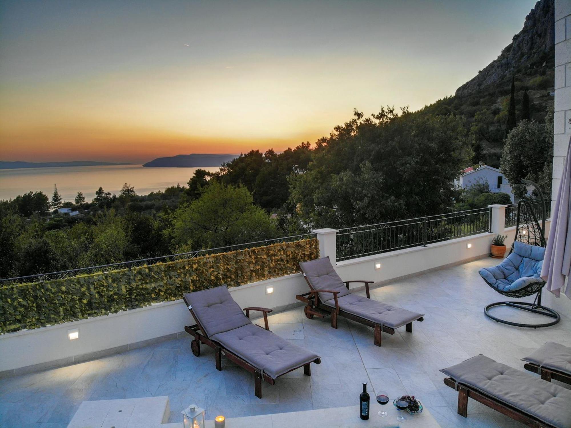 Gabriel With Pool, Sauna, Jacuzzi * Makarska