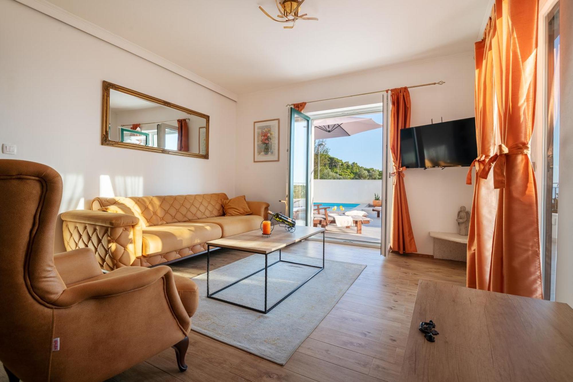 Vila Gabriel With Pool, Sauna, Jacuzzi Makarska
