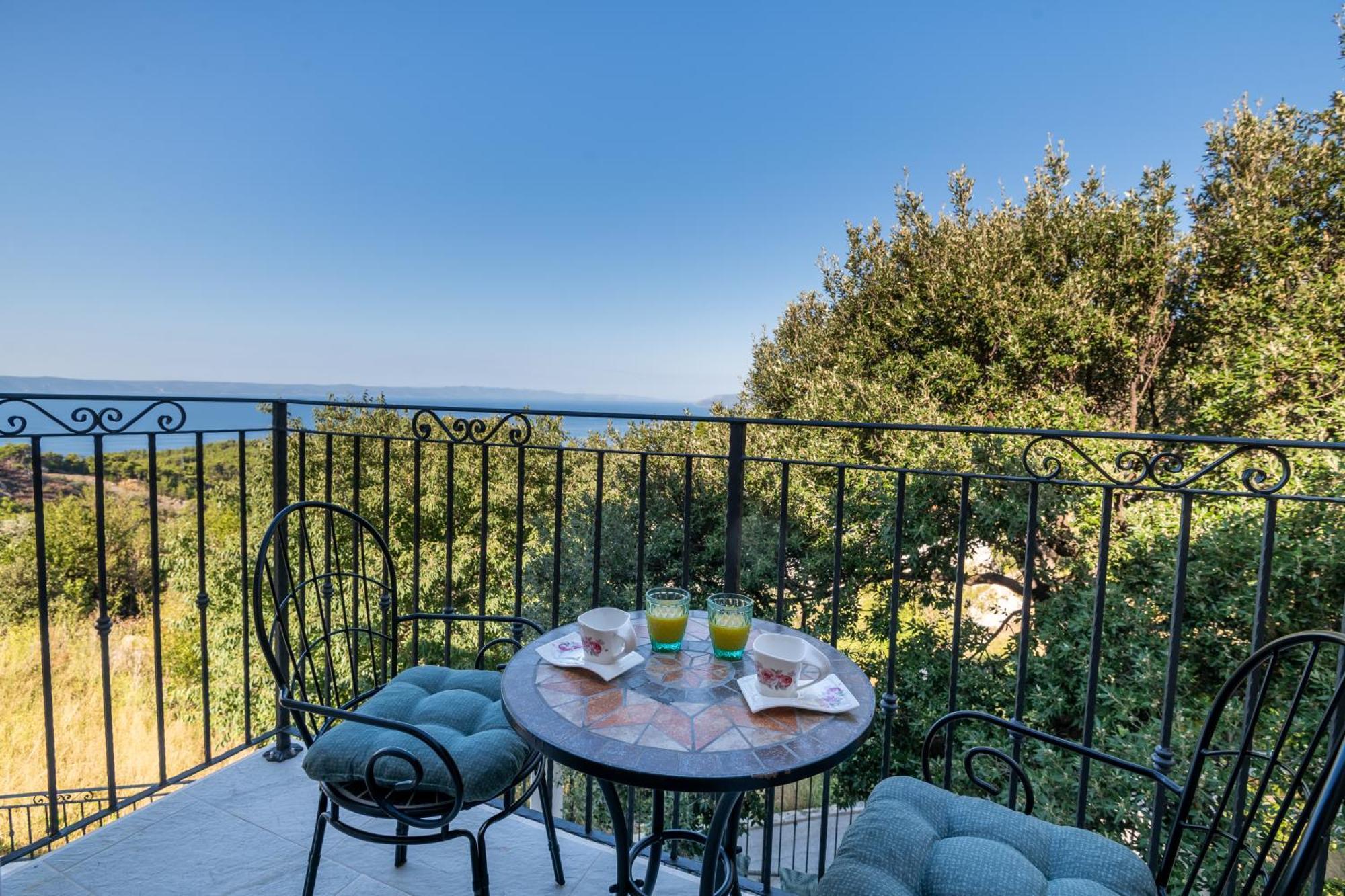 Gabriel With Pool, Sauna, Jacuzzi * Makarska